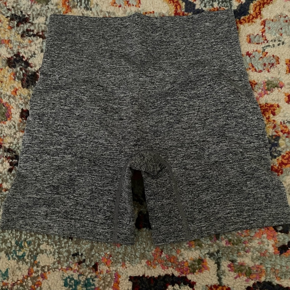 Seamless Work out shorts- grey